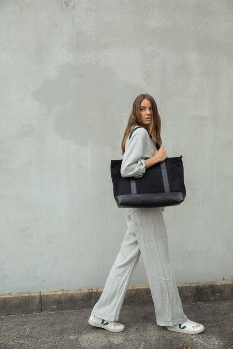 The Shopper Classic Tote