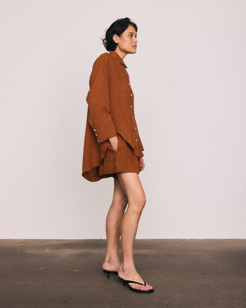 Textured Linen Short in Tobacco