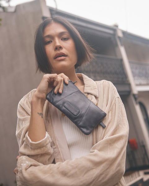 Lennox Pouch